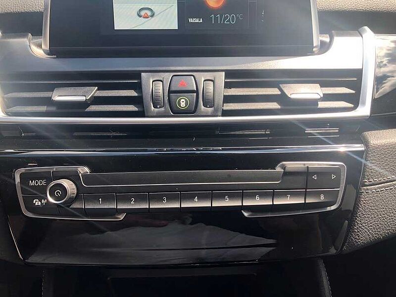 BMW 220i Active Tourer Automatik Luxury Line