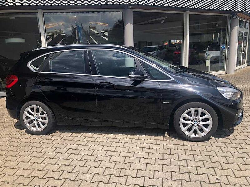 BMW 220i Active Tourer Automatik Luxury Line