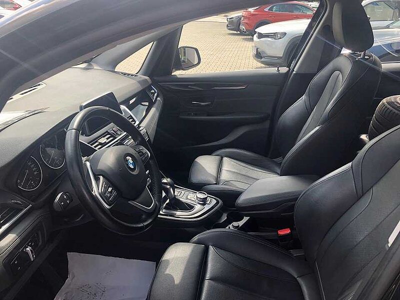 BMW 220i Active Tourer Automatik Luxury Line