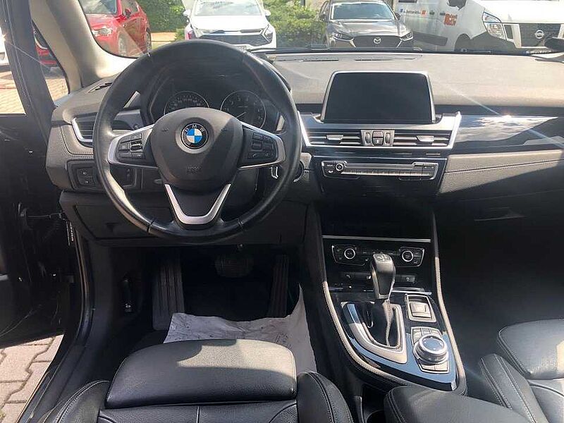 BMW 220i Active Tourer Automatik Luxury Line